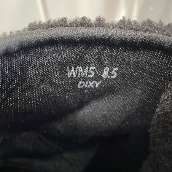 Dolce Vita Dixy Lace Up Sherpa Rugged High Heeled Black Boots Sz 8.5 - Picture 6 of 6